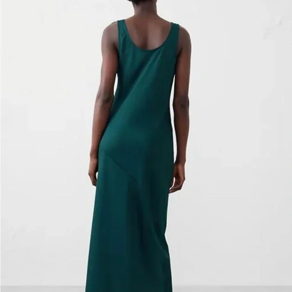 Elegant Teal Maxi Dress - Picture 2 of 4